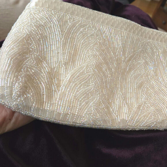 Vintage‎ La Regal White Iridescent Glass Beaded Evening Clutch Zip Top Closure - Picture 5 of 10